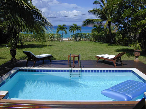 Piscine de Villa Sea Breeze � St Barth, Antilles Fran�aises dans la cara�be.